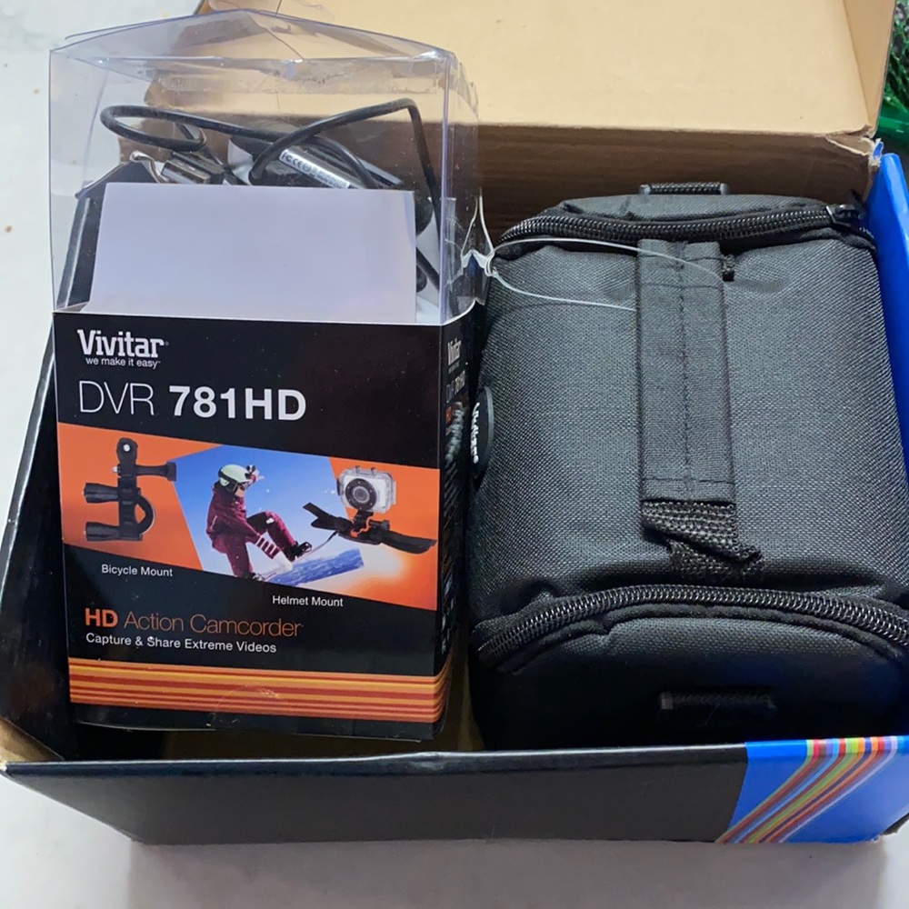 Vivitar Portable Video Camera w Carrying Case